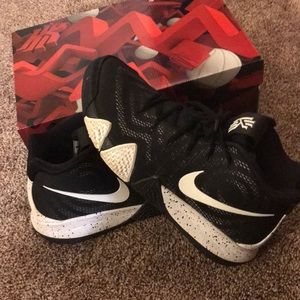 Kyrie 4